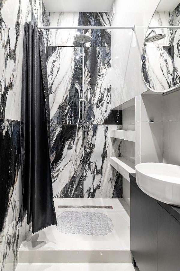 Modern Apartment Λβιβ Εξωτερικό φωτογραφία