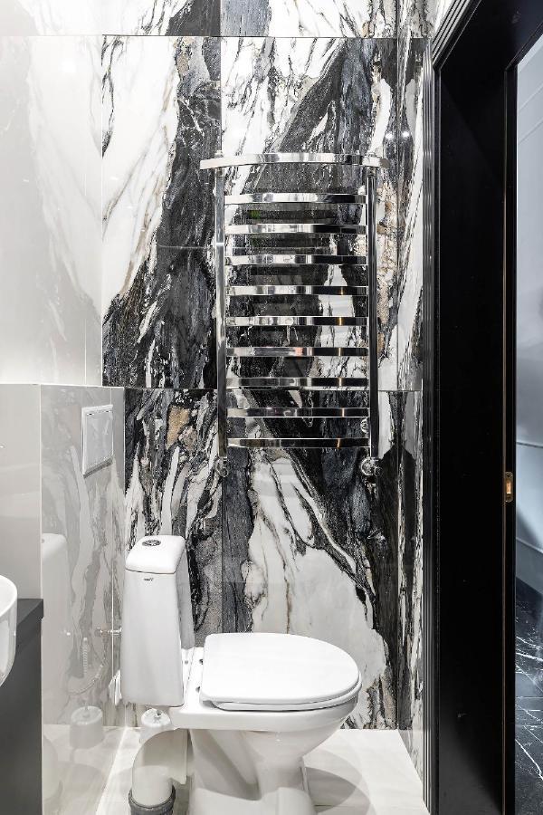 Modern Apartment Λβιβ Εξωτερικό φωτογραφία