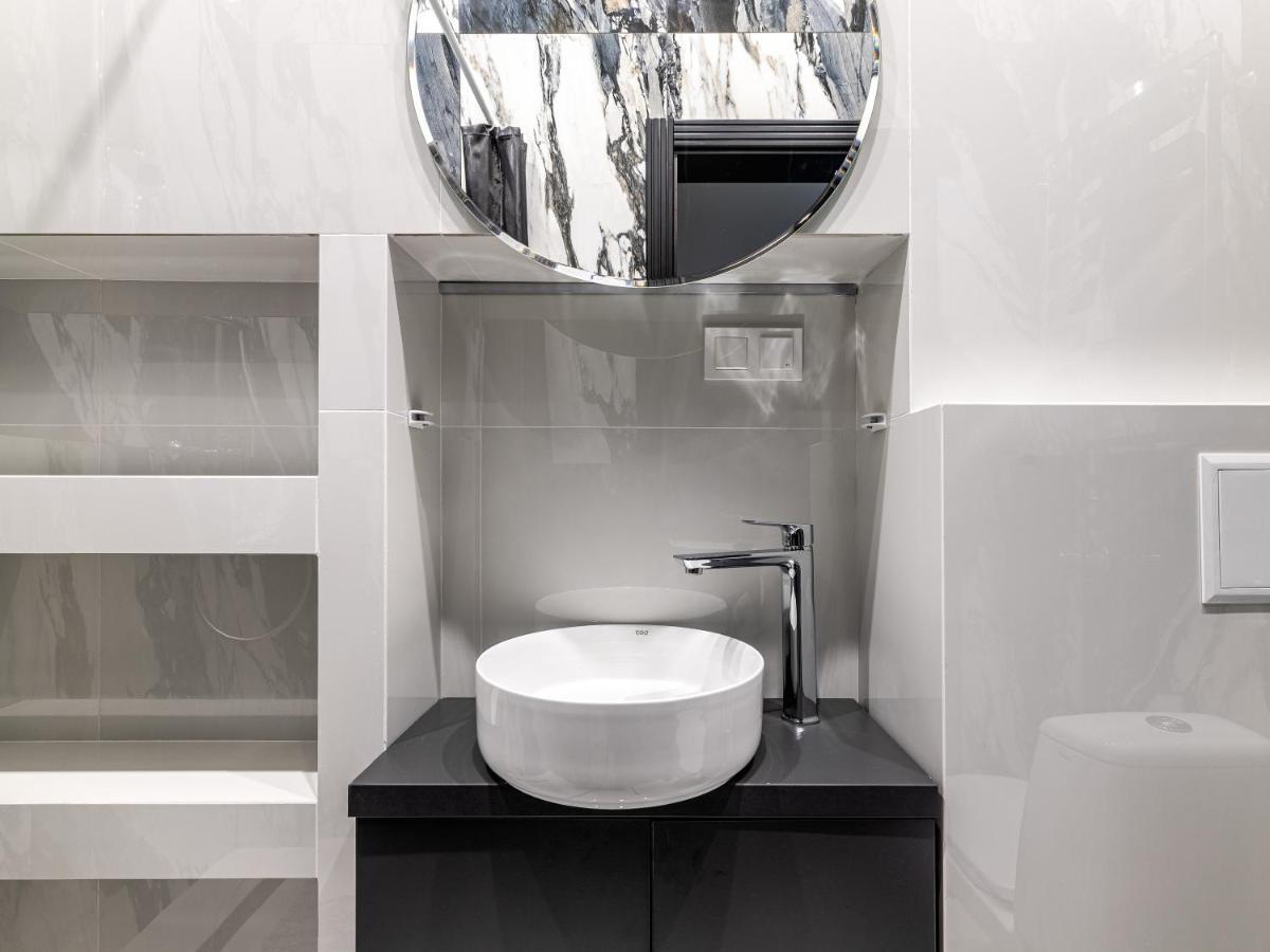 Modern Apartment Λβιβ Εξωτερικό φωτογραφία